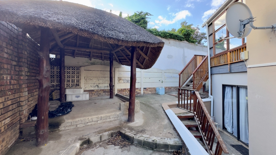 5 Bedroom Property for Sale in Strand North Western Cape